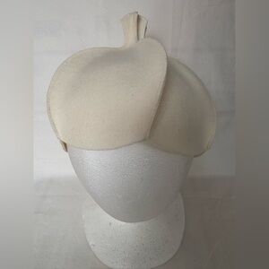 Handmade wool beret hat in ivory new